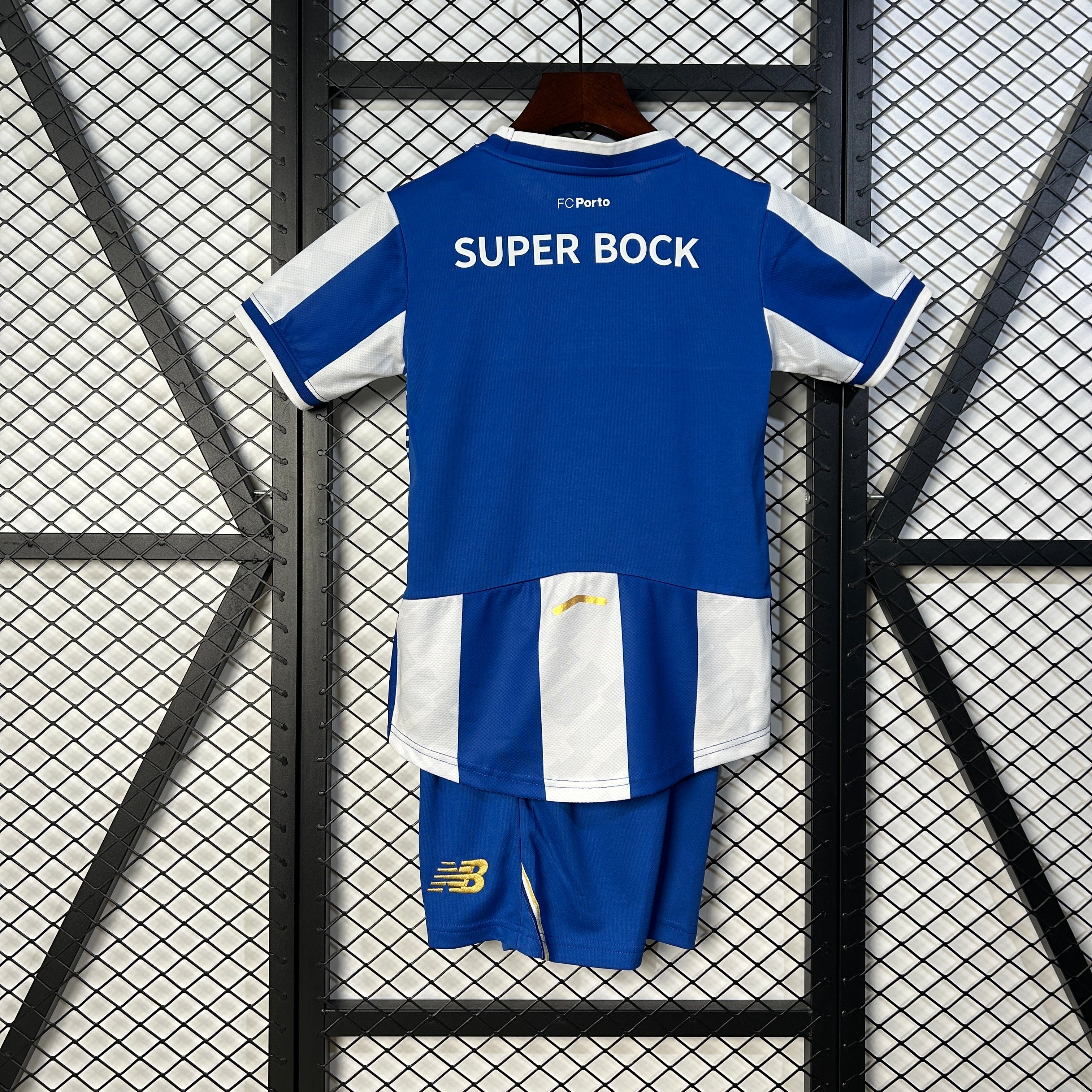 Oporto Local 25-26 Equipación para Niños