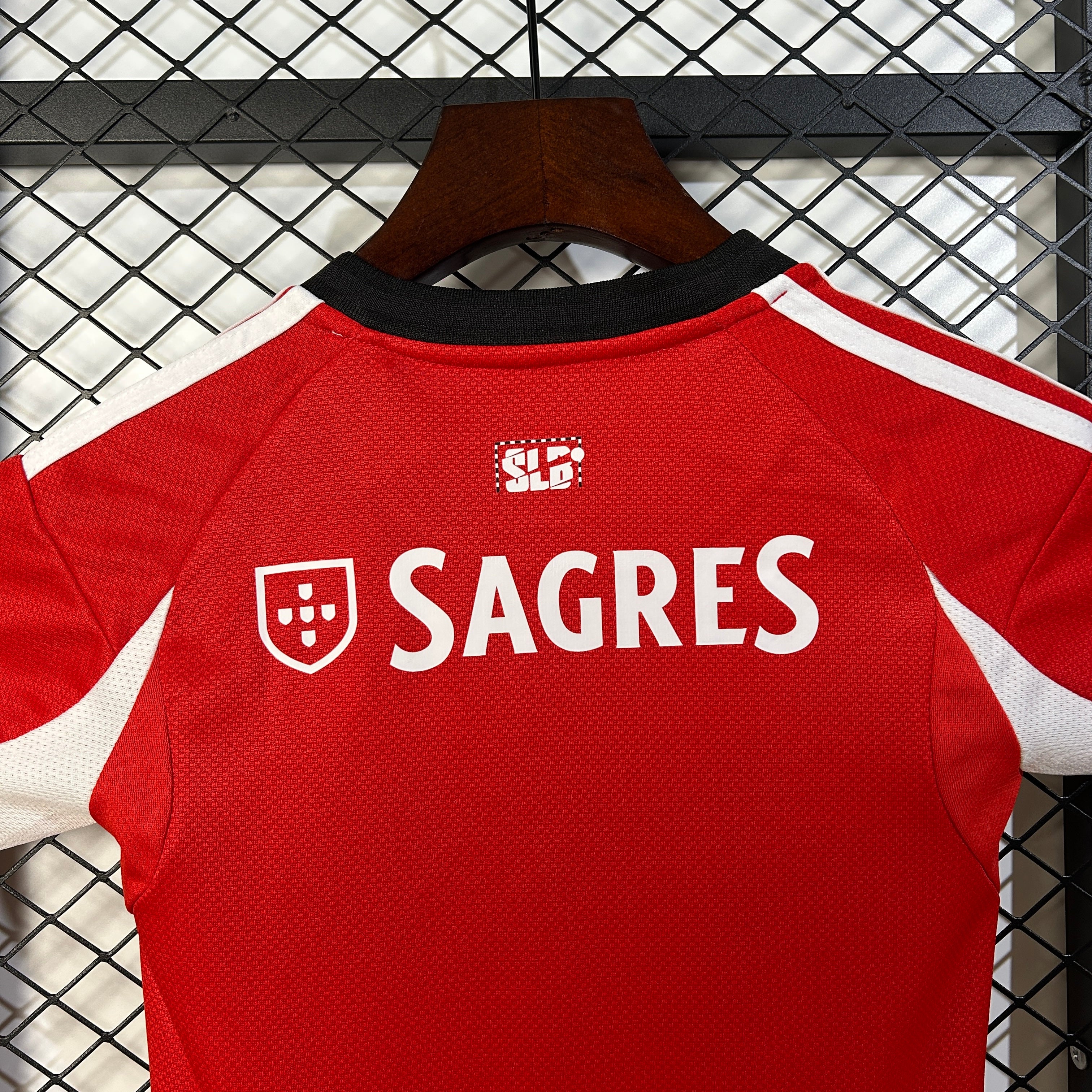 Benfica Local 25-26 Equipación para Niños
