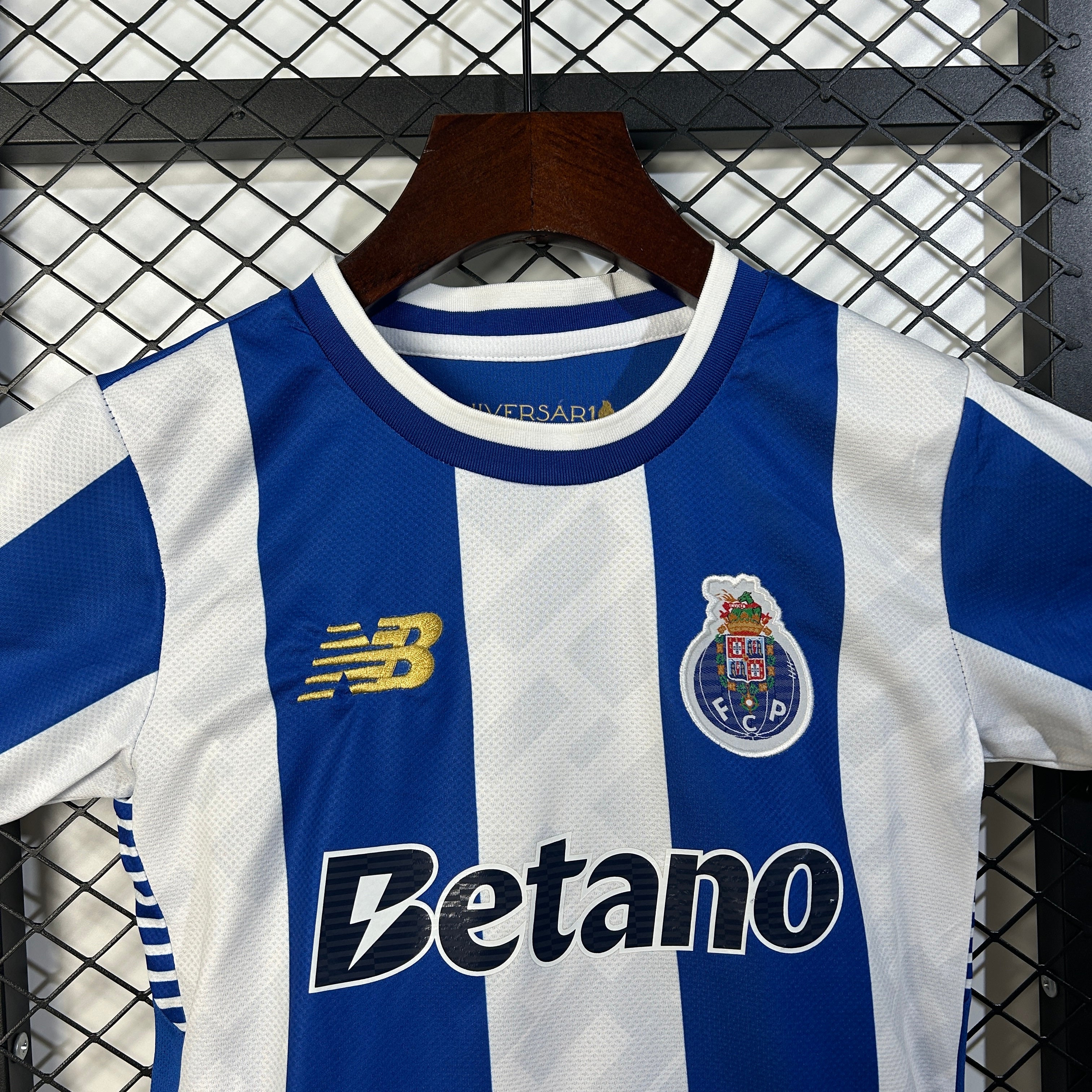 Oporto Local 25-26 Equipación para Niños