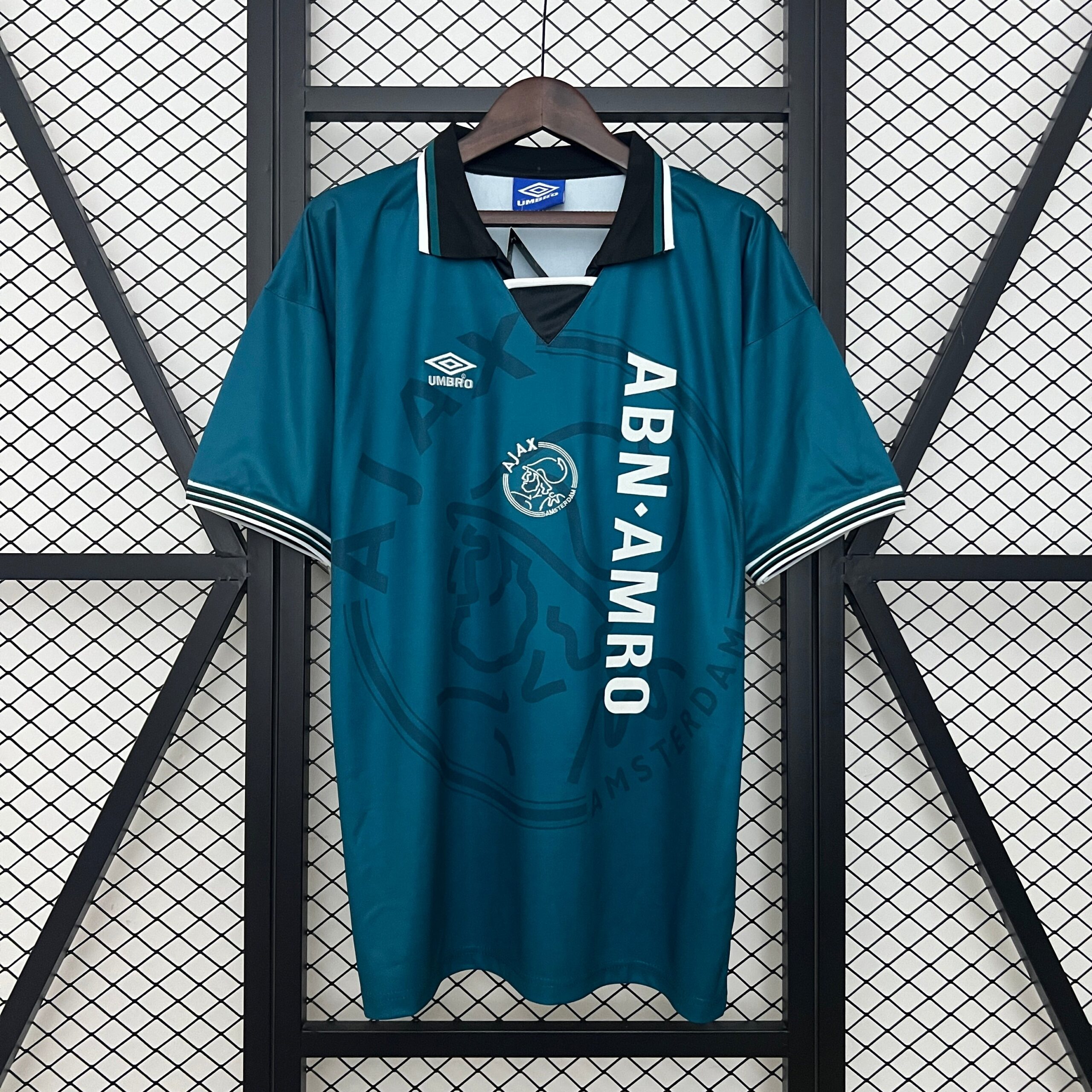Ajax Retro Visitante 95-96