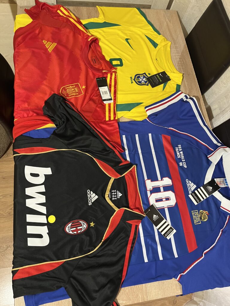 Imagen #1 de Adrián López